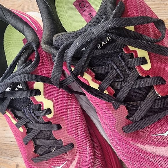 Hoka One One ARAHI 6 Women's Pink /Black Sneakers Size 8B - Picture 3 of 13